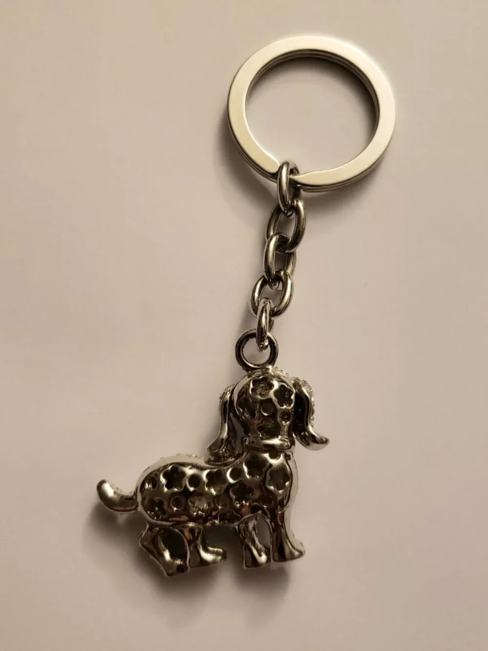 Beagle Crystal Keychain Dog Puppy Key Ring Bag Charm Silvertone Pave Crystals
